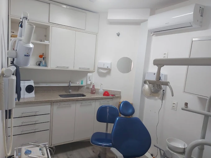 Consultório odontológico da Dra. Carolina em Itaipu, Niterói